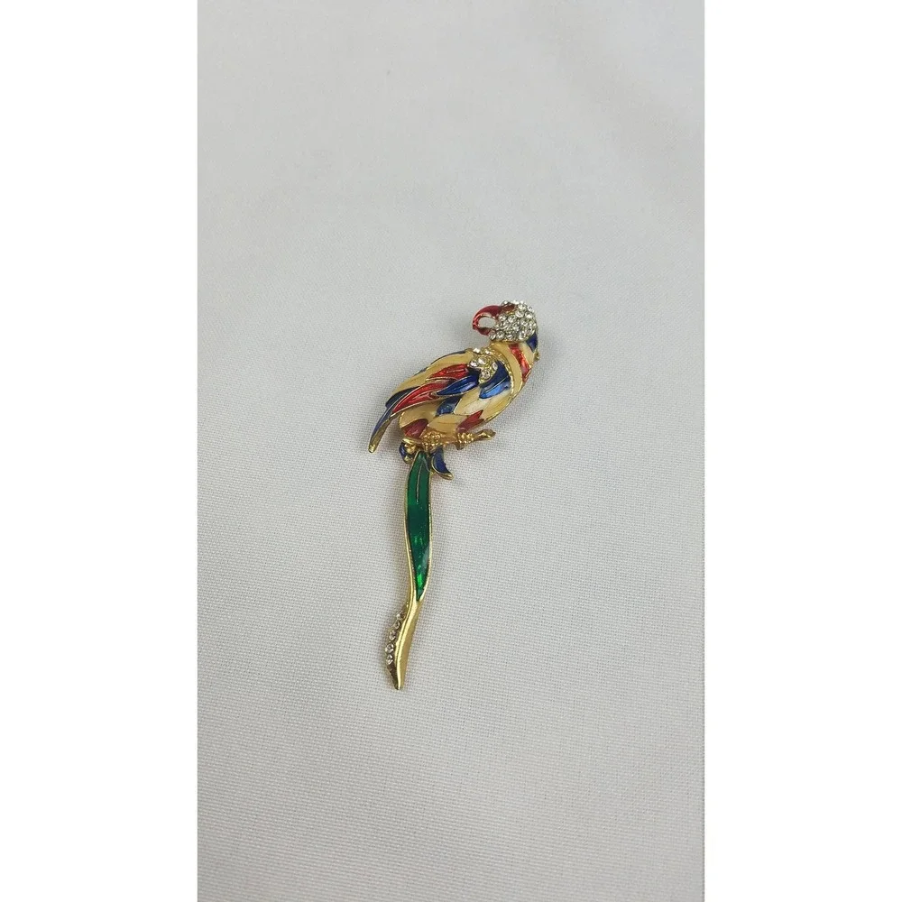 Vtg enamel crystal Macaw parrot brooch pin rhinestones bird amazon‎ jungle